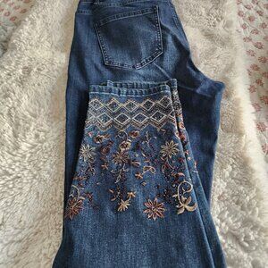 CHARLIE B WOMENS EMBROIDERED JEANS WITH SEQUINS - NEW WITHOUT TAGS